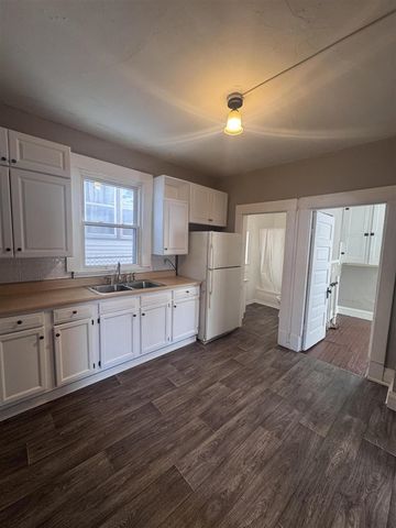 910 Prince Street Se, Grand Rapids, MI 49507