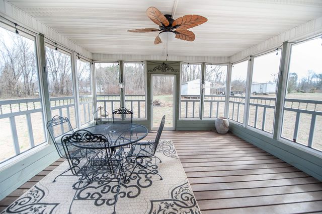 156 Honeysuckle Lane, Gaffney, SC 29341