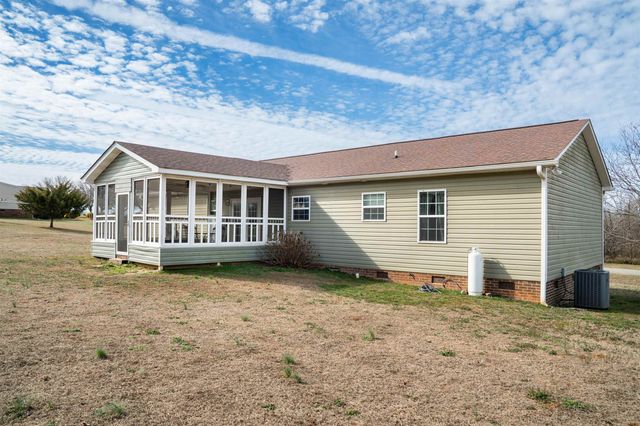 156 Honeysuckle Lane, Gaffney, SC 29341