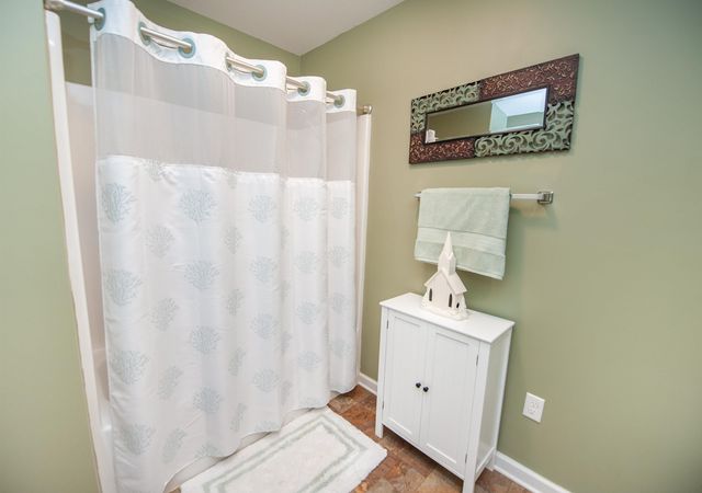 156 Honeysuckle Lane, Gaffney, SC 29341