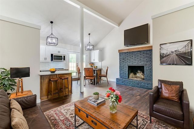 2223 Foxcroft Circle, Denton, TX 76209