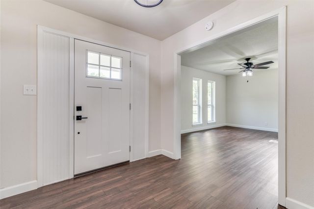 2223 Foxcroft Circle, Denton, TX 76209