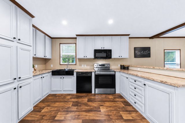 6126 Calvin Potts Rd, Primm Springs, TN 38476