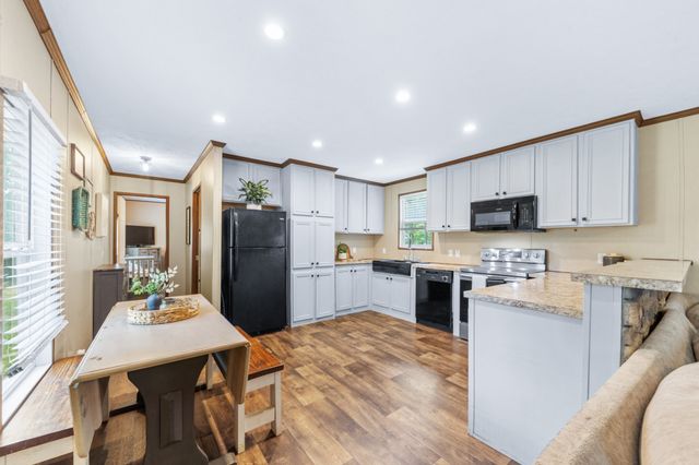 6126 Calvin Potts Rd, Primm Springs, TN 38476