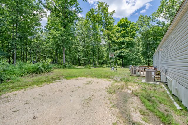 6126 Calvin Potts Rd, Primm Springs, TN 38476