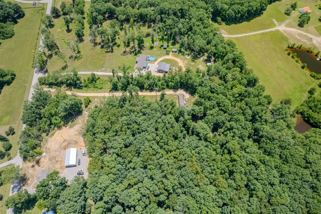 6126 Calvin Potts Rd, Primm Springs, TN 38476