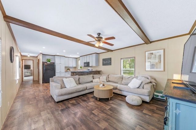 6126 Calvin Potts Rd, Primm Springs, TN 38476