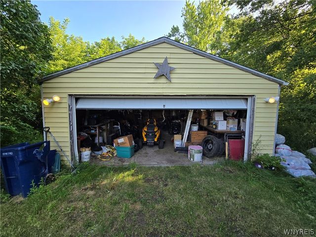 4781 Lower Mountain Road, Cambria, NY 14094