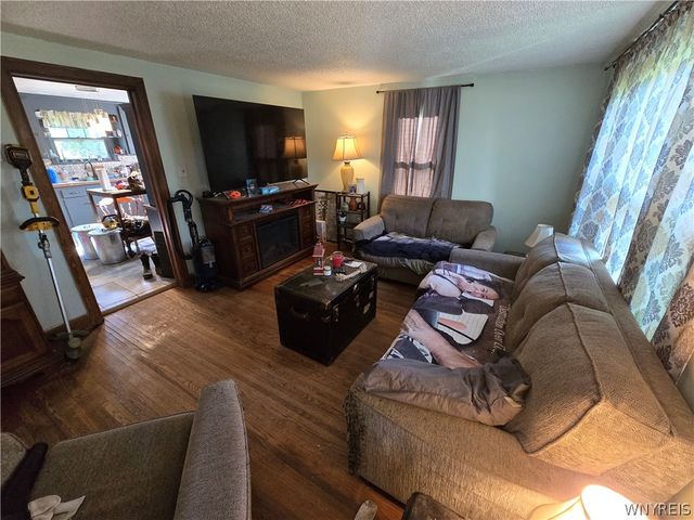 4781 Lower Mountain Road, Cambria, NY 14094