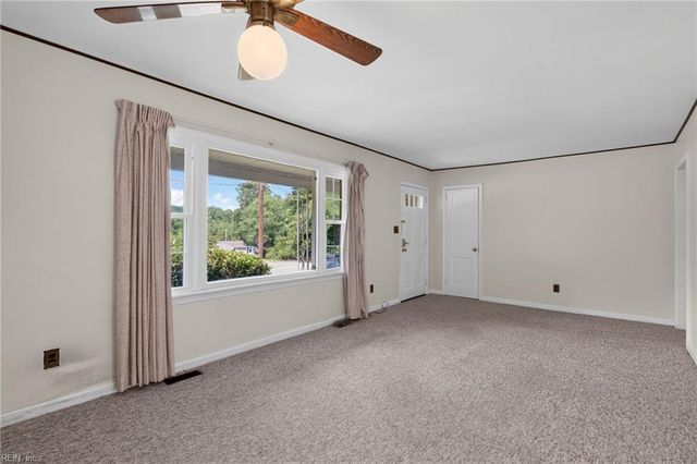 18 Bethel RD, Newport News, VA 23608