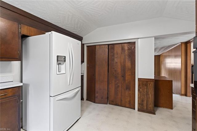 18 Bethel RD, Newport News, VA 23608