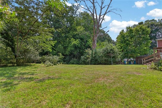 18 Bethel RD, Newport News, VA 23608
