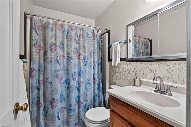 18 Bethel RD, Newport News, VA 23608