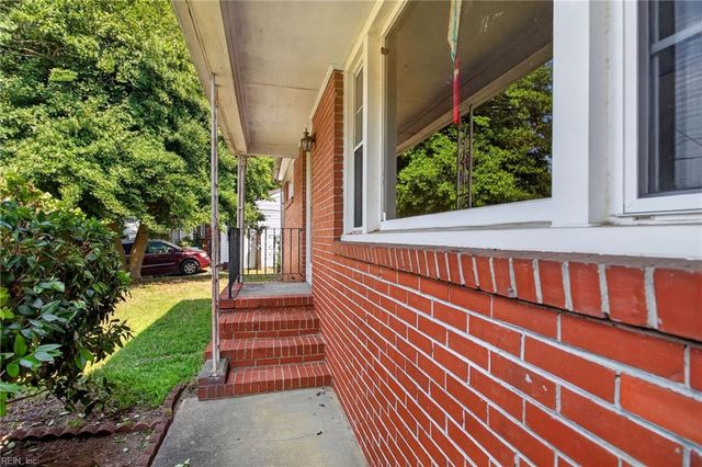 18 Bethel RD, Newport News, VA 23608