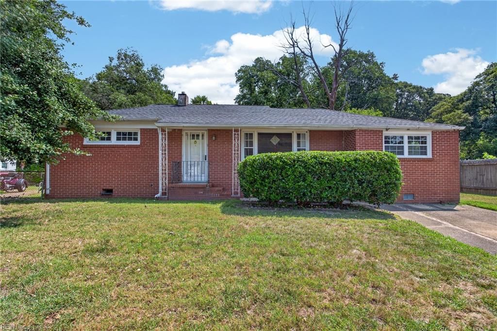 18 Bethel RD, Newport News, VA 23608