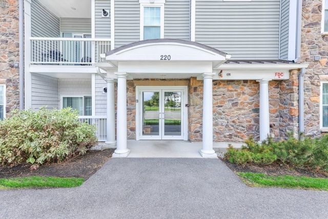 220 Martins Lndg 309, North Reading, MA 01864