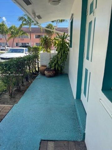 5911 NE 18th Avenue, Fort Lauderdale, FL 33334