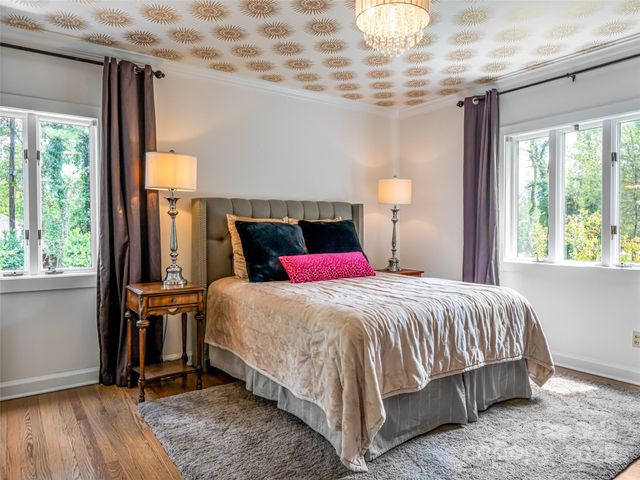 5 Busbee Road, Asheville, NC 28803