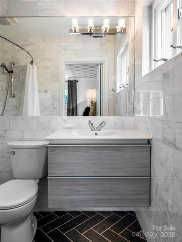 5 Busbee Road, Asheville, NC 28803