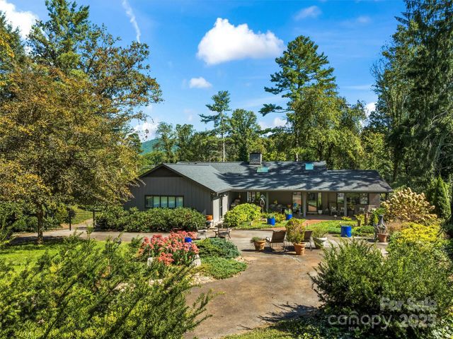 5 Busbee Road, Asheville, NC 28803