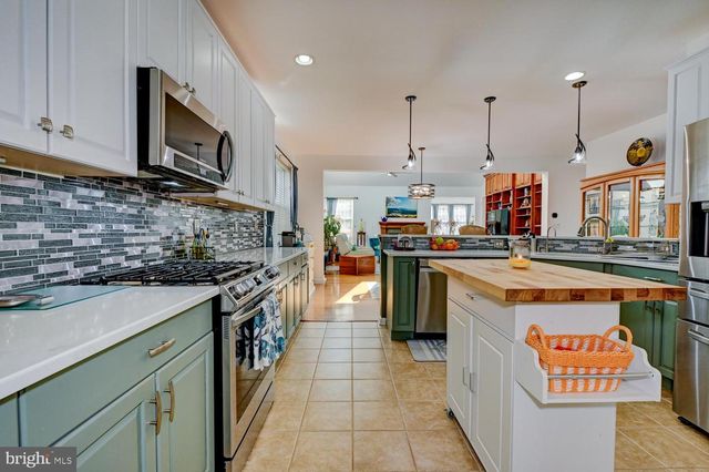 24 MONTE CARLO DR, Hamilton, NJ 08691