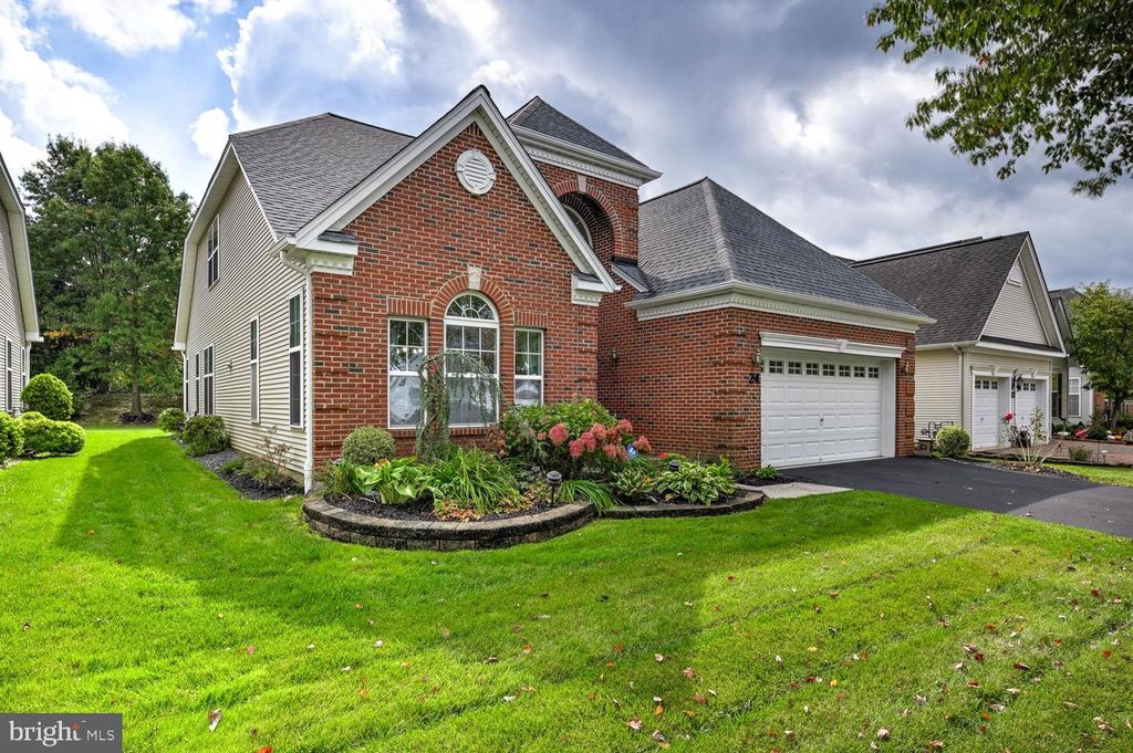 24 MONTE CARLO DR, HAMILTON, NJ 08691 — photo 2