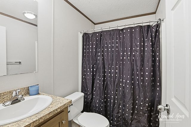 105 Lantern Drive, Gardner, IL 60424