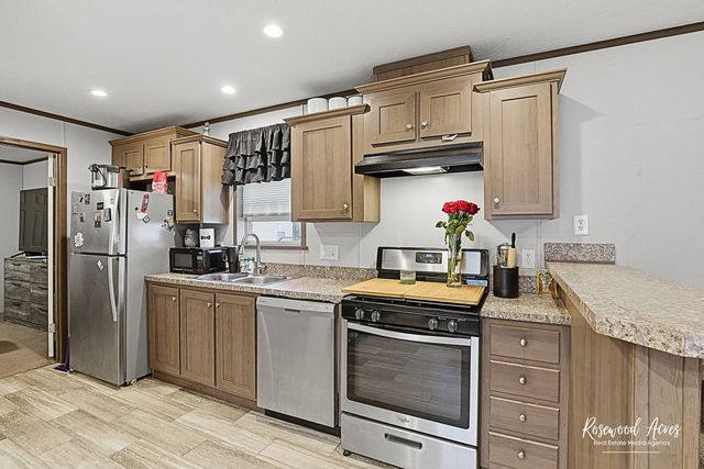 105 Lantern Drive, Gardner, IL 60424