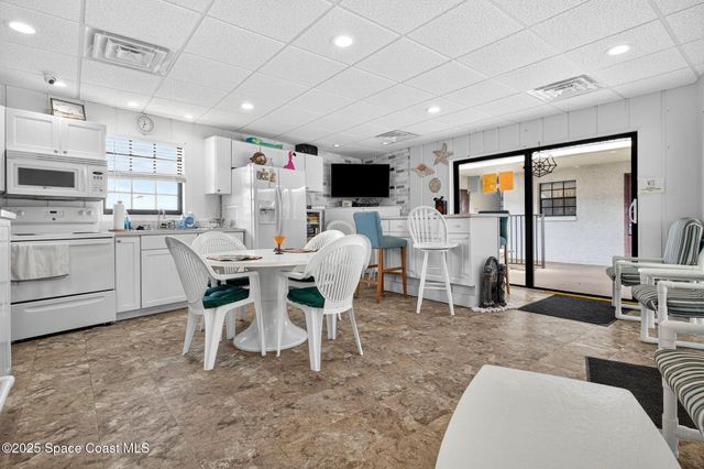 383 N Atlantic Avenue 105, Cocoa Beach, FL 32931