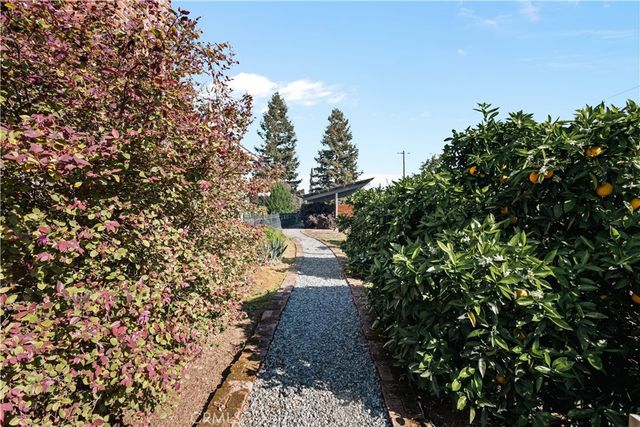 1789 E North Bear Creek, Merced, CA 95340