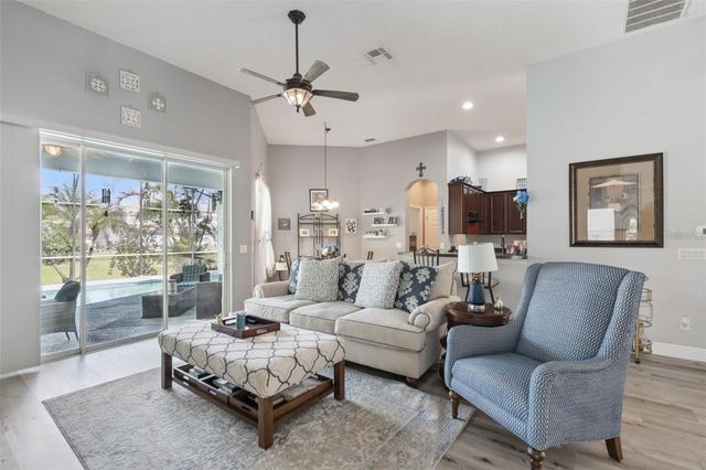 529 JOHNS LANDING WAY, Oakland, FL 34787