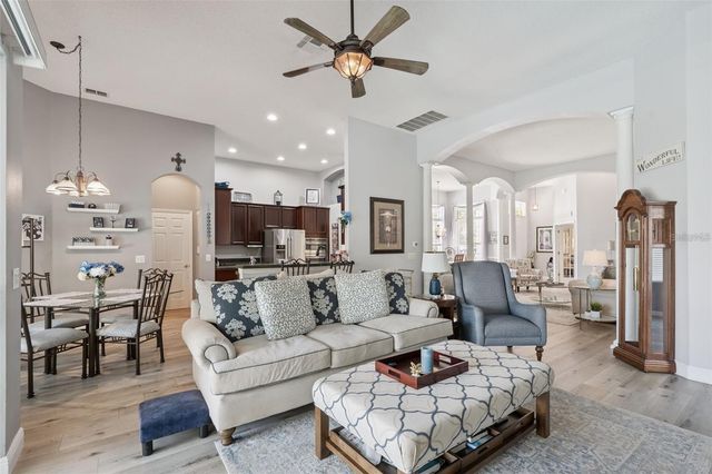 529 JOHNS LANDING WAY, Oakland, FL 34787