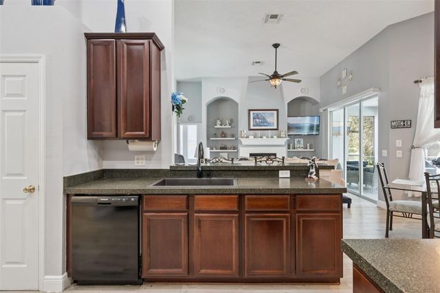 529 JOHNS LANDING WAY, Oakland, FL 34787