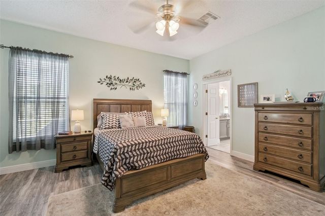 529 JOHNS LANDING WAY, Oakland, FL 34787
