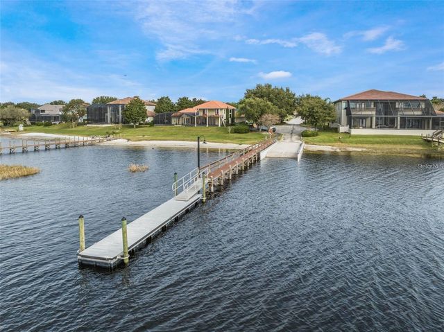 529 JOHNS LANDING WAY, Oakland, FL 34787