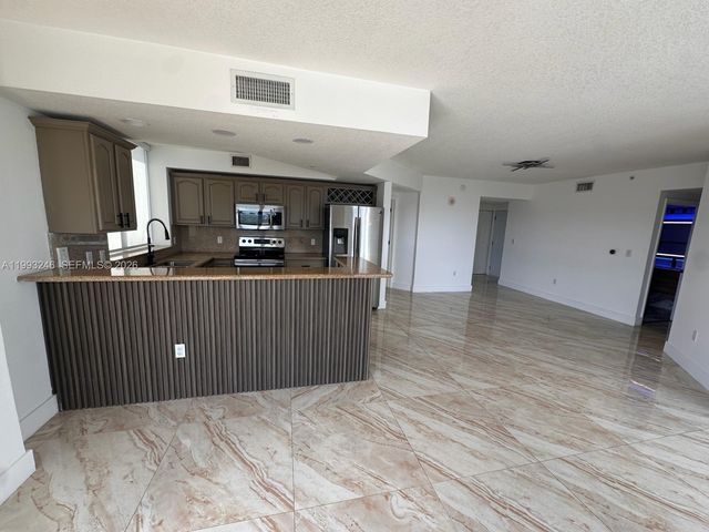 4242 NW 2nd Street 1116, Miami, FL 33126