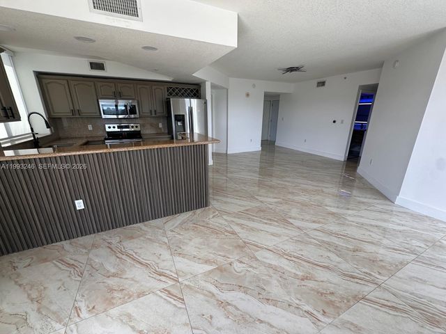 4242 NW 2nd Street 1116, Miami, FL 33126