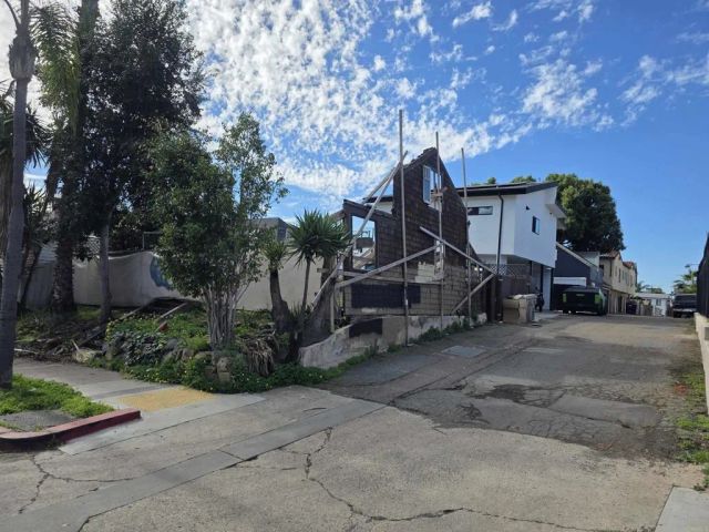 1224 27th, San Diego, CA 92102