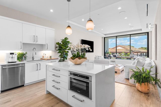 1177 George Bush Boulevard 303, Delray Beach, FL 33483