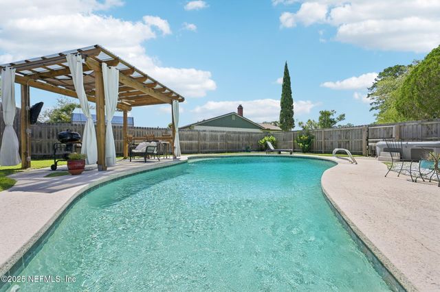 1754 PATRICIA Lane, Orange Park, FL 32073