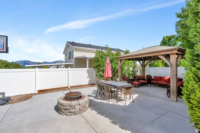 5776 W DISCOVERY DR, West Jordan, UT 84081