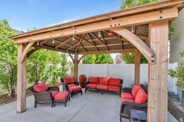 5776 W DISCOVERY DR, West Jordan, UT 84081
