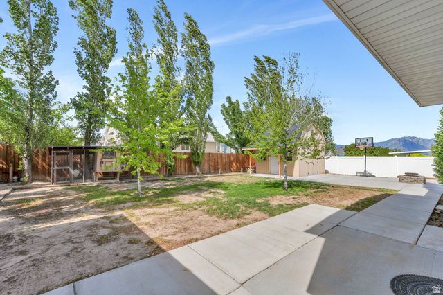 5776 W DISCOVERY DR, West Jordan, UT 84081