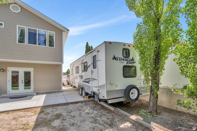 5776 W DISCOVERY DR, West Jordan, UT 84081