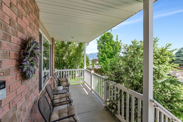 5776 W DISCOVERY DR, West Jordan, UT 84081