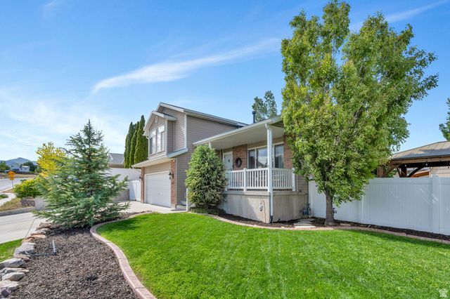 5776 W DISCOVERY DR, West Jordan, UT 84081