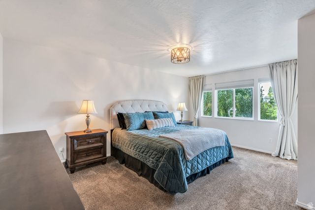 5776 W DISCOVERY DR, West Jordan, UT 84081