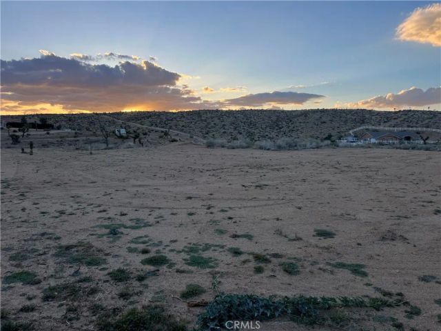 9683 Milpas, Apple Valley, CA 92308