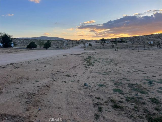 9683 Milpas, Apple Valley, CA 92308