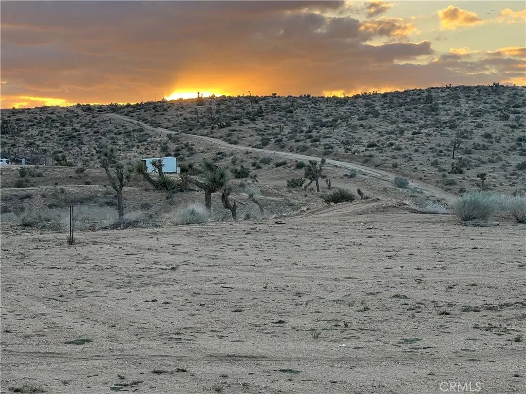 9683 Milpas, Apple Valley, CA 92308